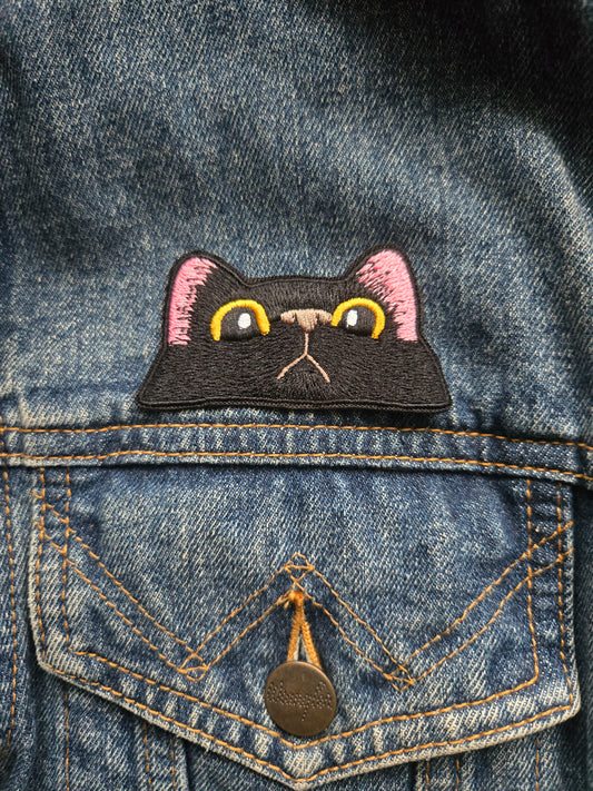 Cat peek-a-boo